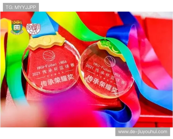 围绕大连足球纪念章展现城市体育文化传承与热血激情发展故事历程