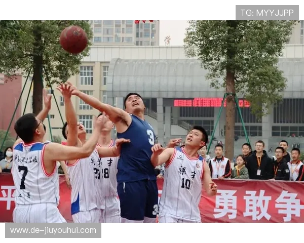 激情碰撞校足球联赛巅峰决赛激战再燃校园荣耀之争时刻绽放青春光芒